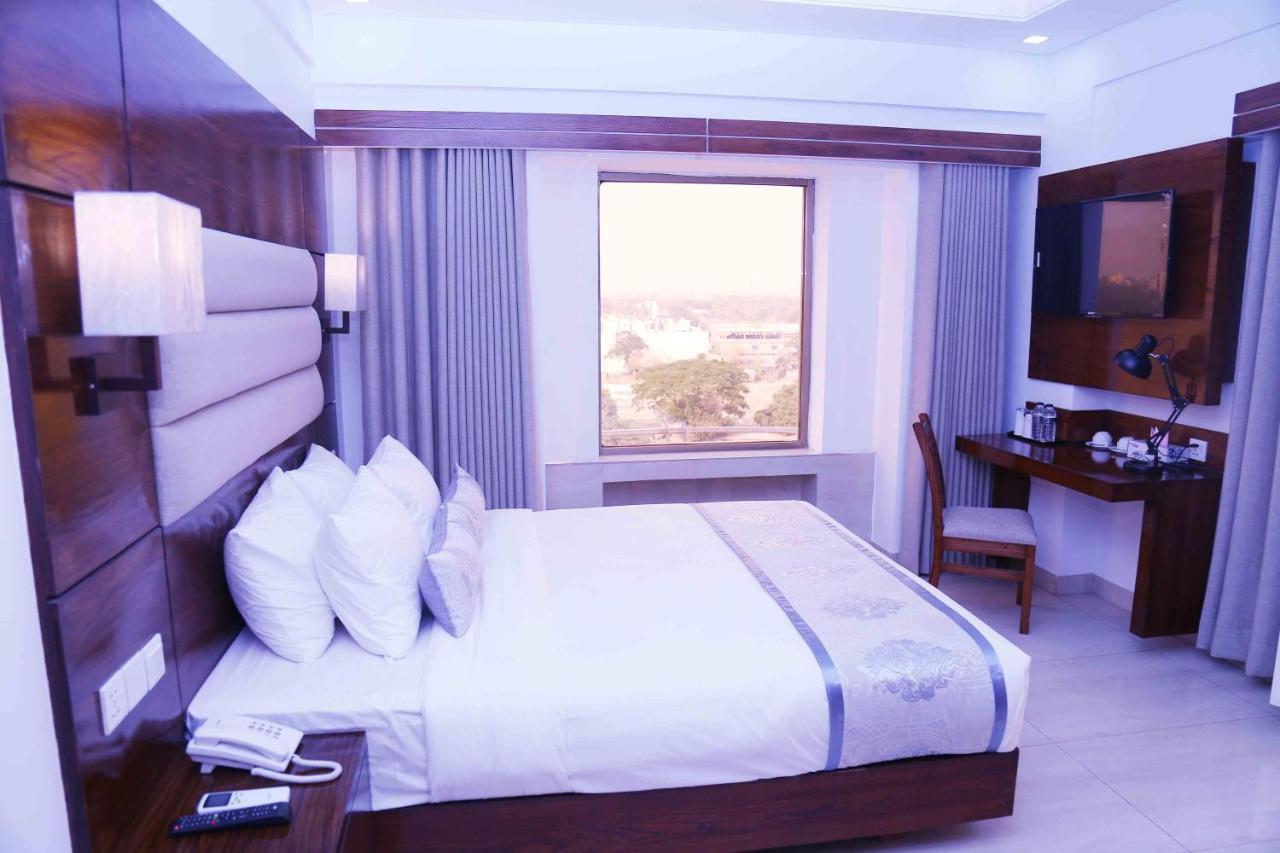 White Palace Hotel Dhaka Exterior photo